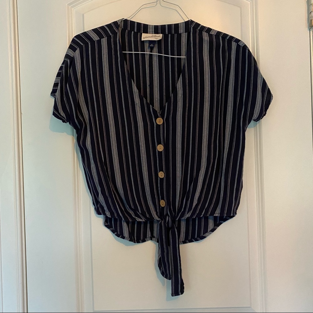 Universal threads top
